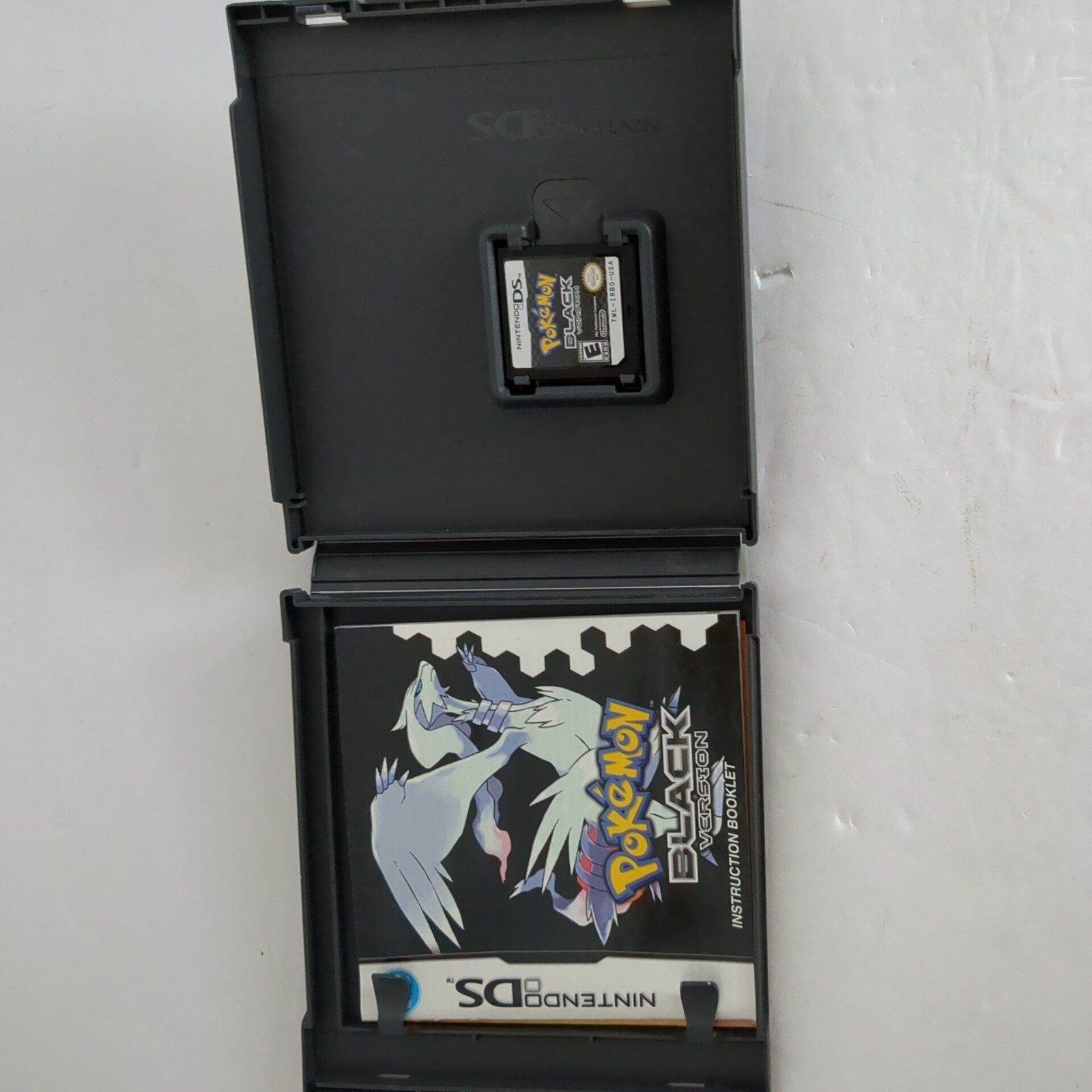 Pokemon Black with Case/Leaflets – DS – Great Condition – Works Great!