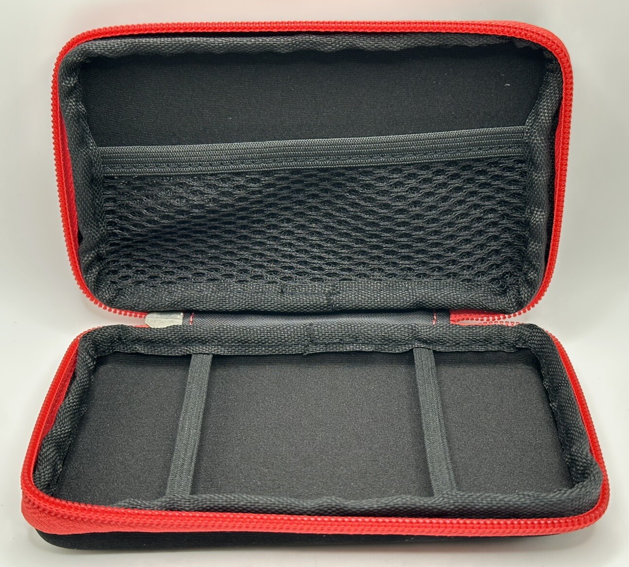 NINTENDO 3DS ZIP UP TRAVEL CASE CARRYING BLACK RED *NEW*
