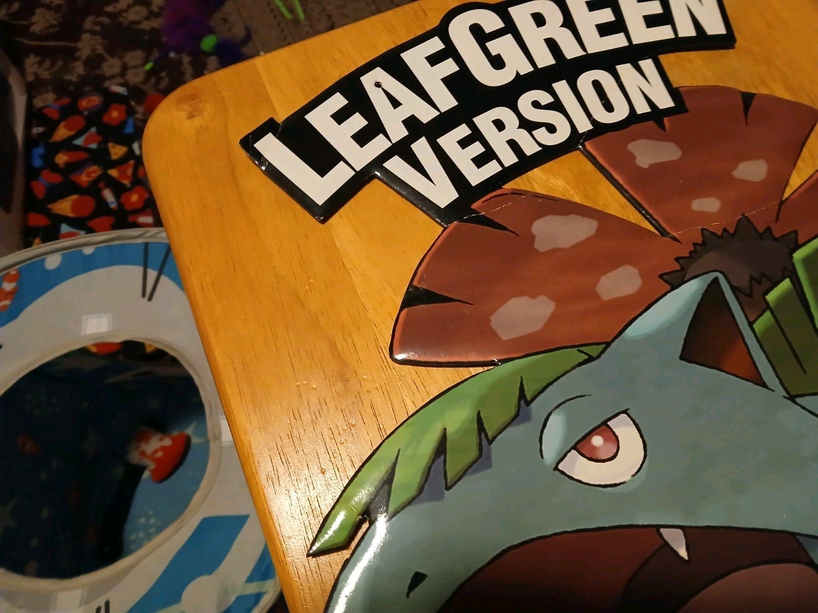 Pokemon Leaf Green Nintendo Bulbasaur Promo Display Cardboard Cut Out Sign 2004