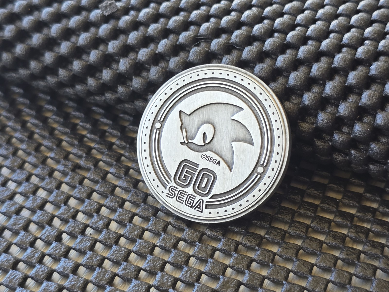 Sonic Hedgehog GO SEGA 60th Anniversary Coin Medal Rare GENESIS SATURN DREAMCAST