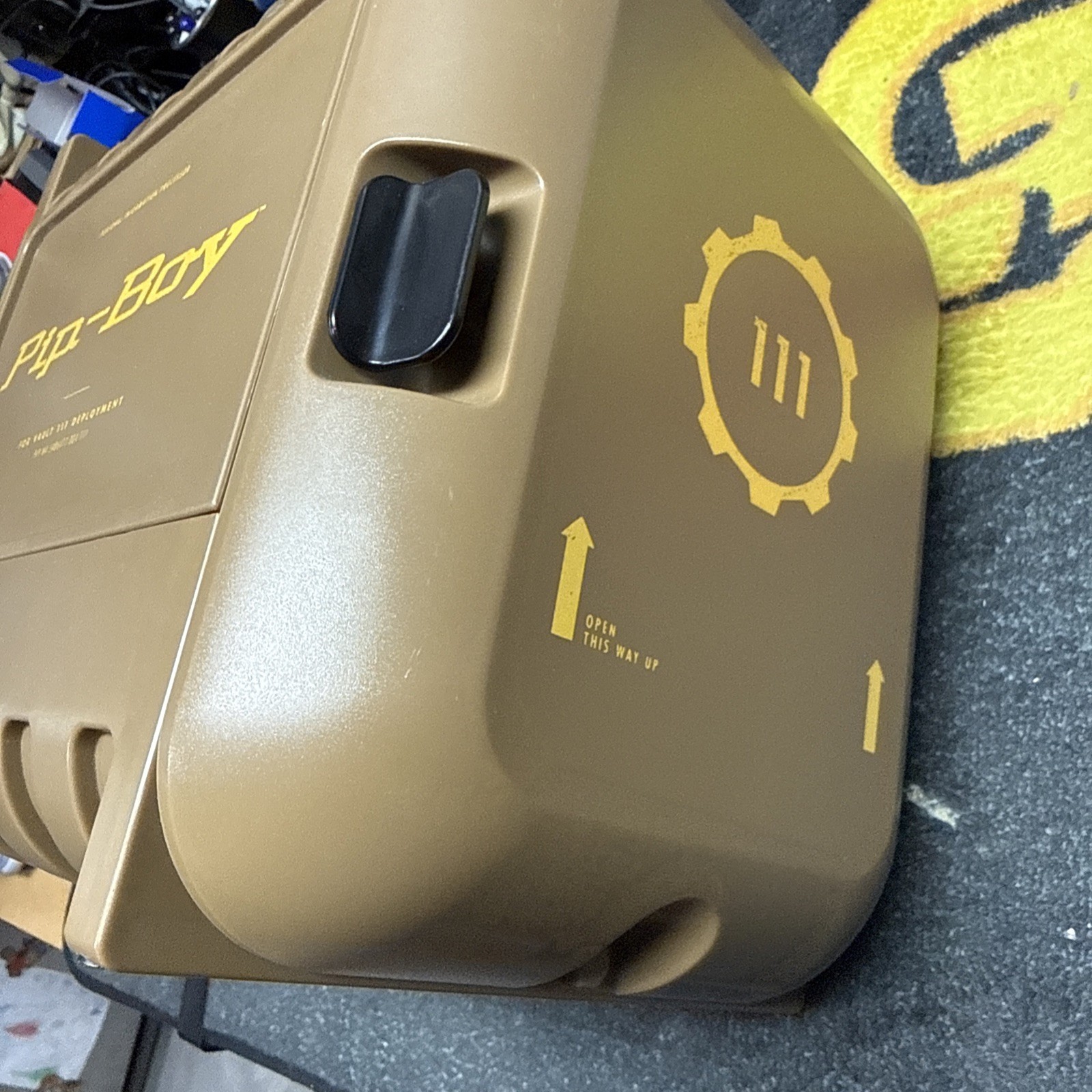 Fallout 4 Pip-Boy Edition Pip Boy Case, Instructions, 3 Cell Inserts READ