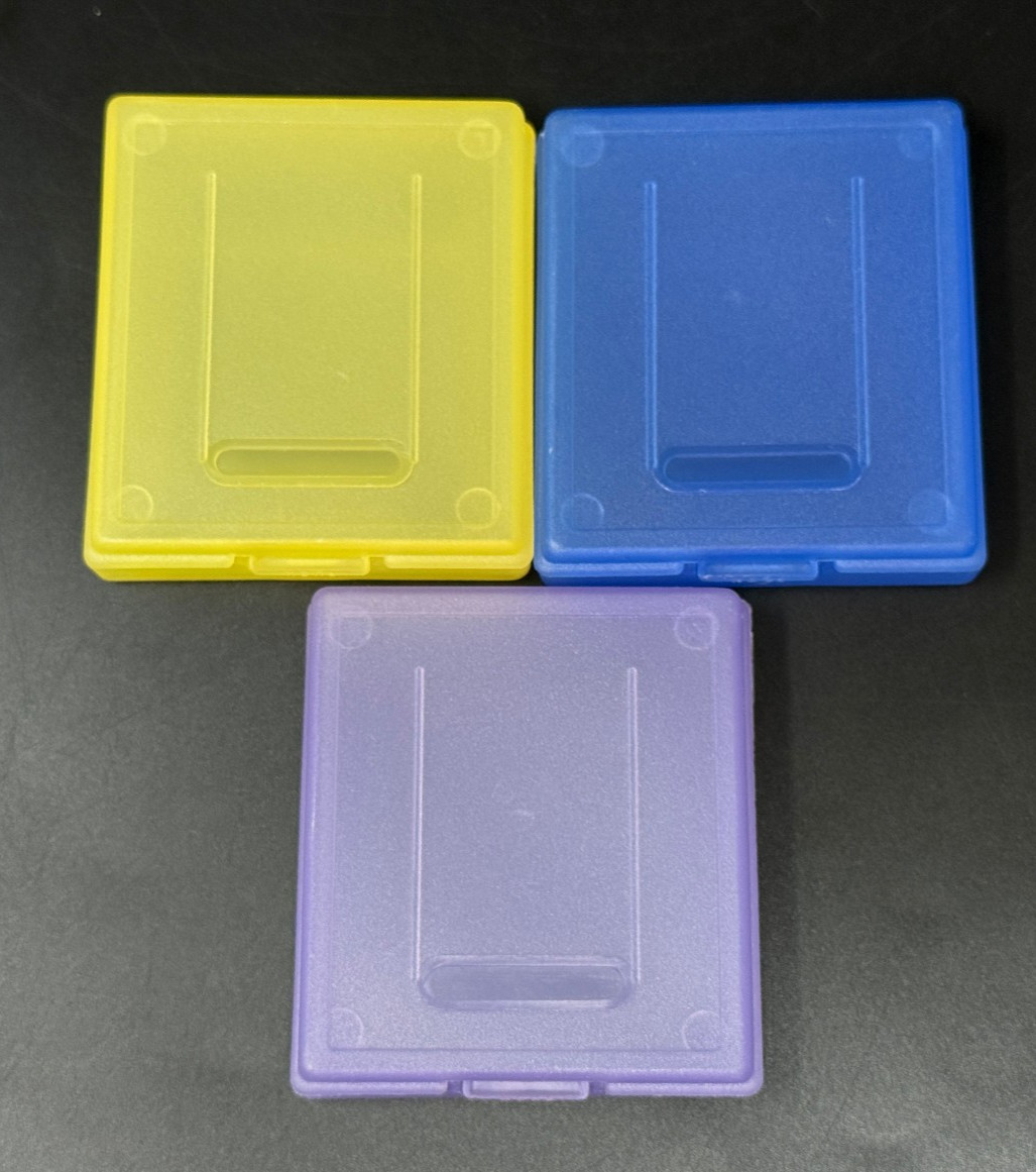 Lot of 3 Unbranded Multicolored Nintendo Game Boy DMG Cartridge Cases/Dust Cover