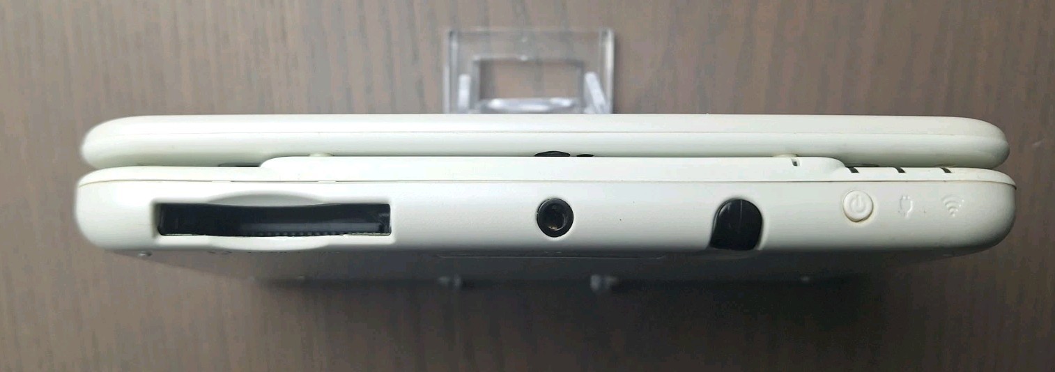 New Nintendo 3DS XL Pearl White | Charger + 32GB SD Card | REGION FREE