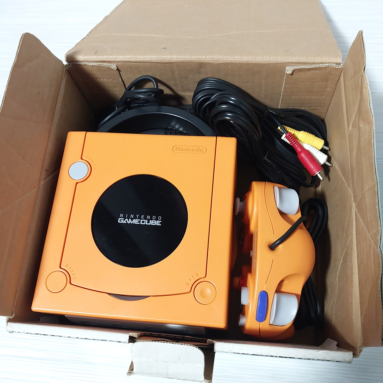 Nintendo GameCube Spice Orange Console with Gameboy player Region Free Japan