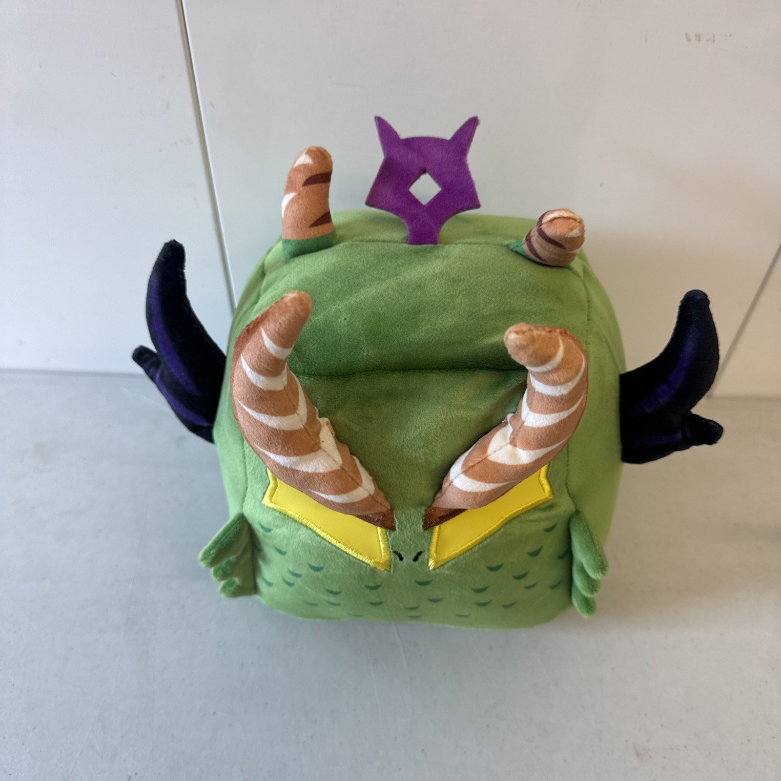 Blox Fruits Dragon Fruit Plushie 8 inches (NO DLC) Excellent Condition