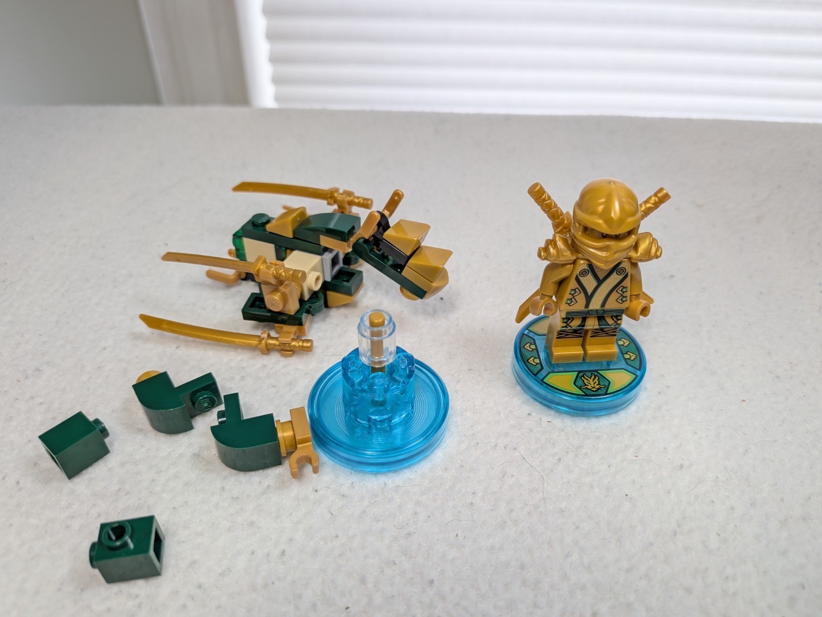 LEGO Dimensions Ninjago Lloyd Fun Pack (71239). Golden Ninja