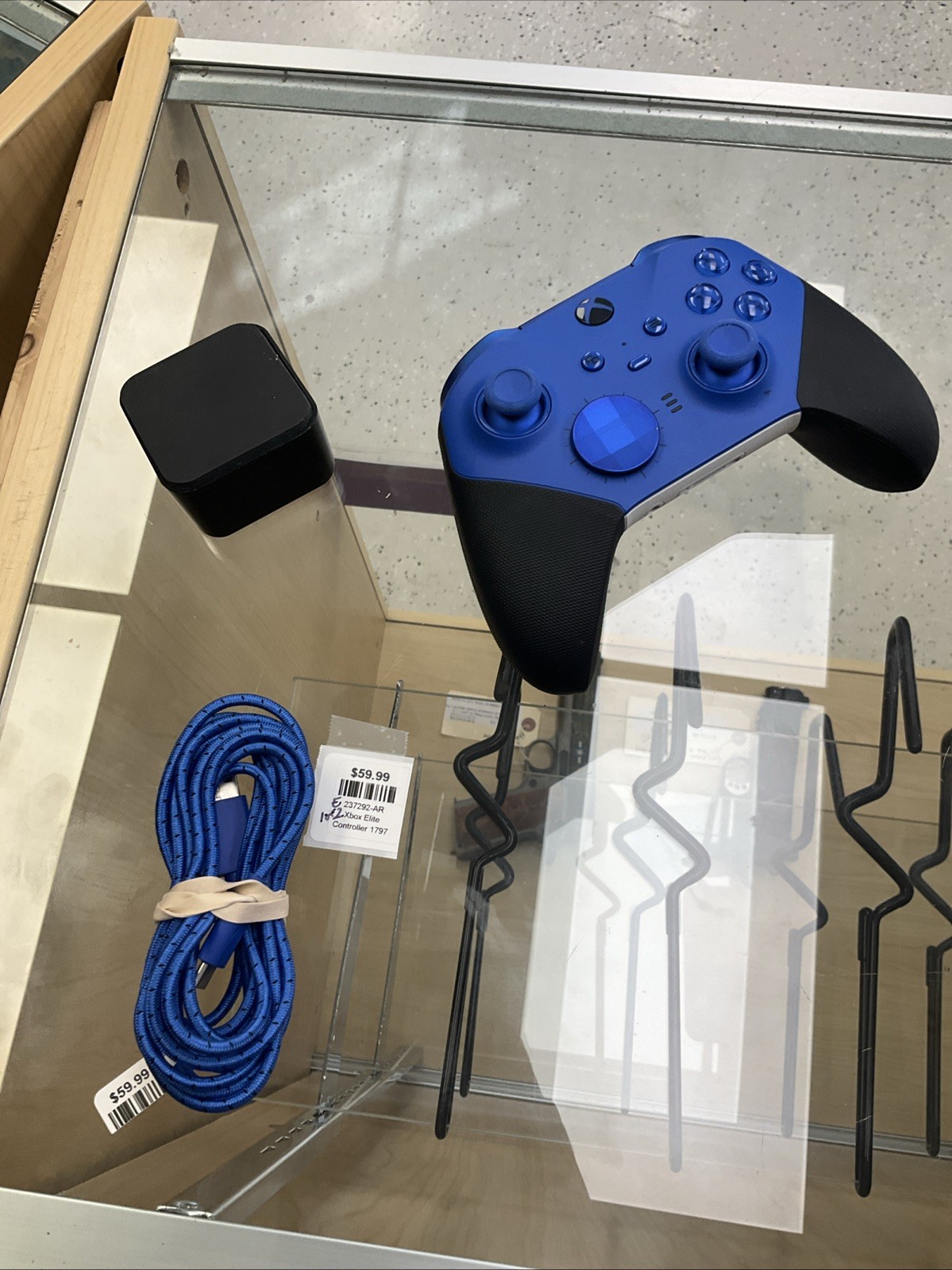 Microsoft Xbox Elite Core Series 2 Wireless Controller – Blue 237292