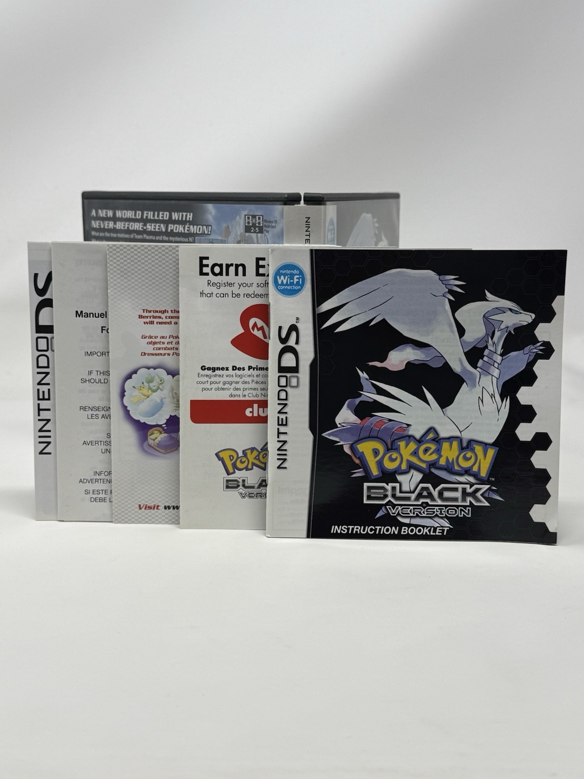 Pokemon Black and White Version Bundle Lot Nintendo DS Complete CIB Authentic