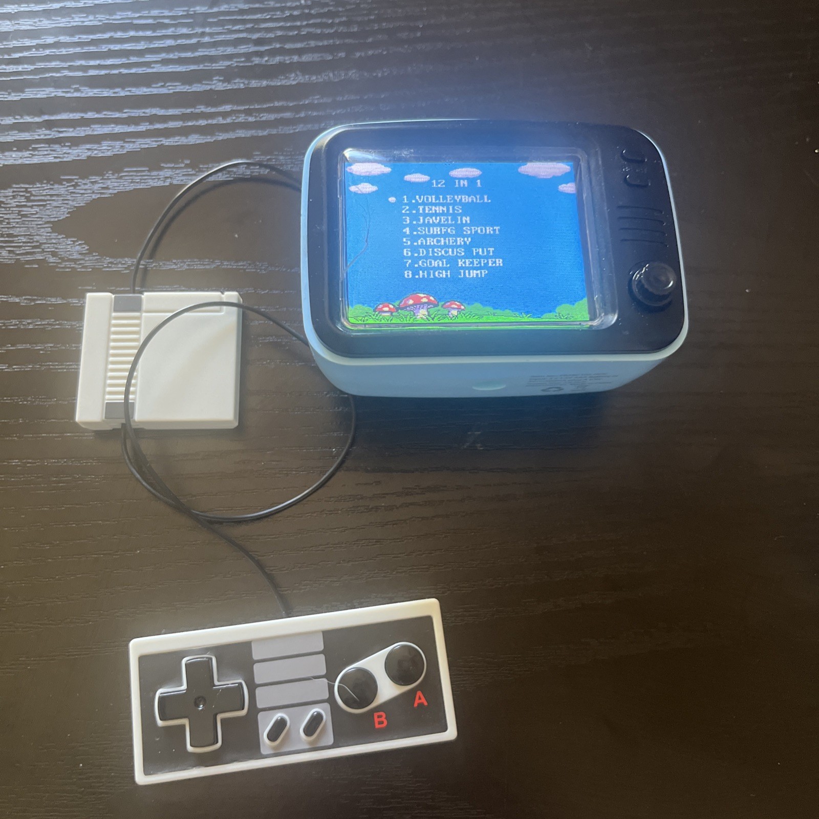 5 Below Retro Mini Portable Nintendo Console And Tv With Over 500 Games W Crack