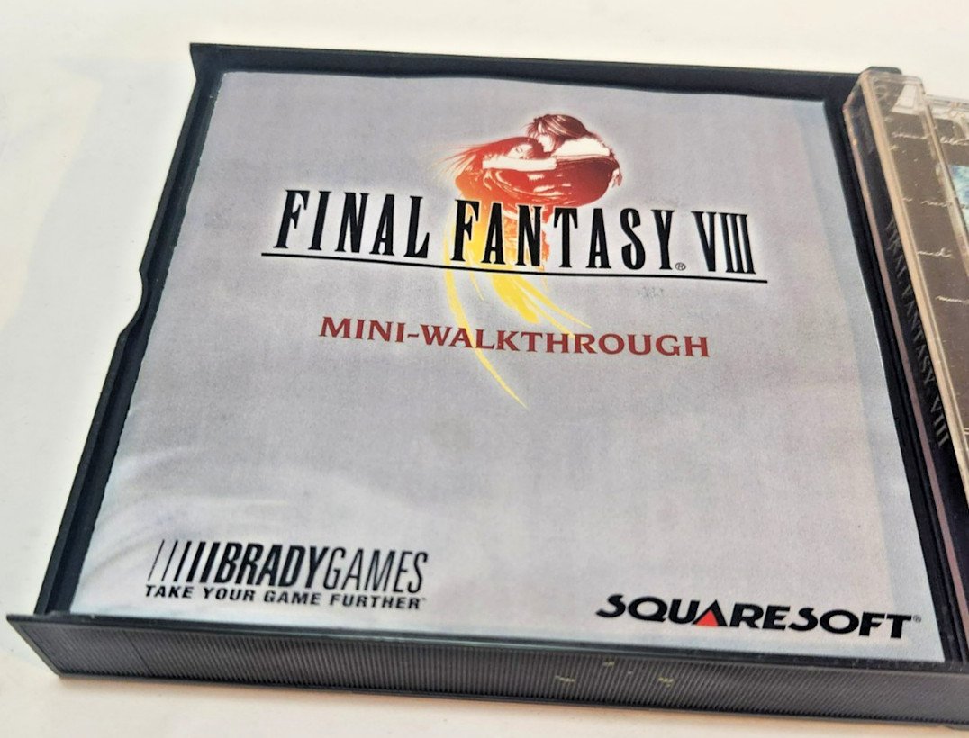 Final Fantasy VIII Playstation 1 Game Case 2 Manuals and 4 Discs