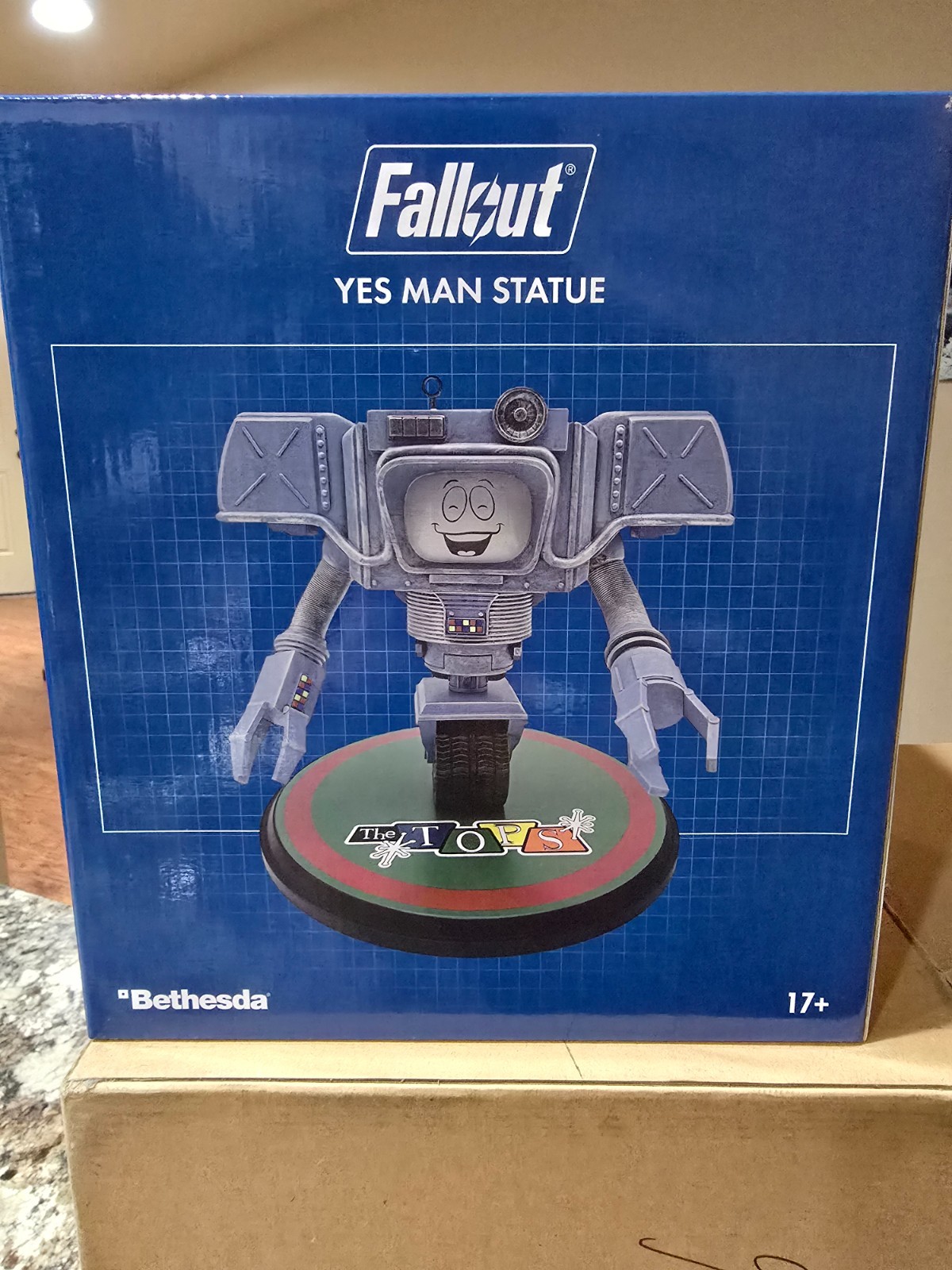 Bethesda The Tops Fallout New Vegas Yes Man Statue – New! Sealed Box!
