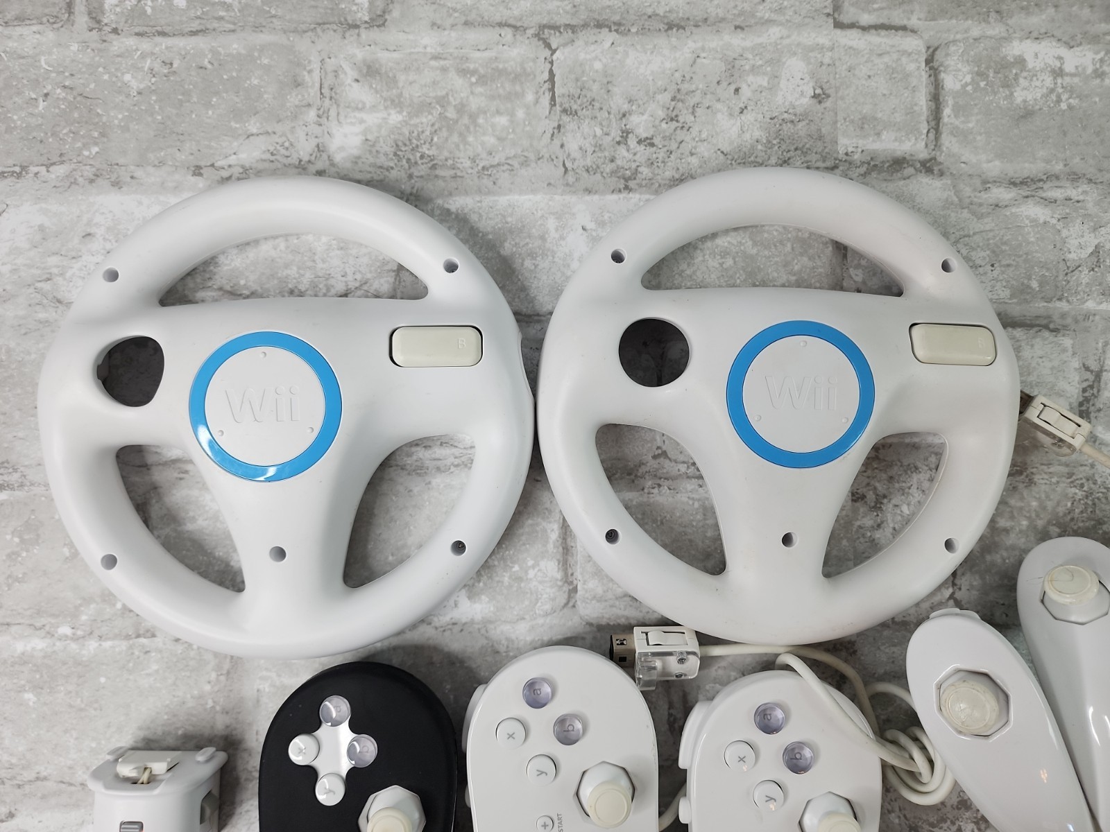 Nintendo Wii Genuine Accessories (Lot of 8) Wheels Controllers Motion Plus OEM