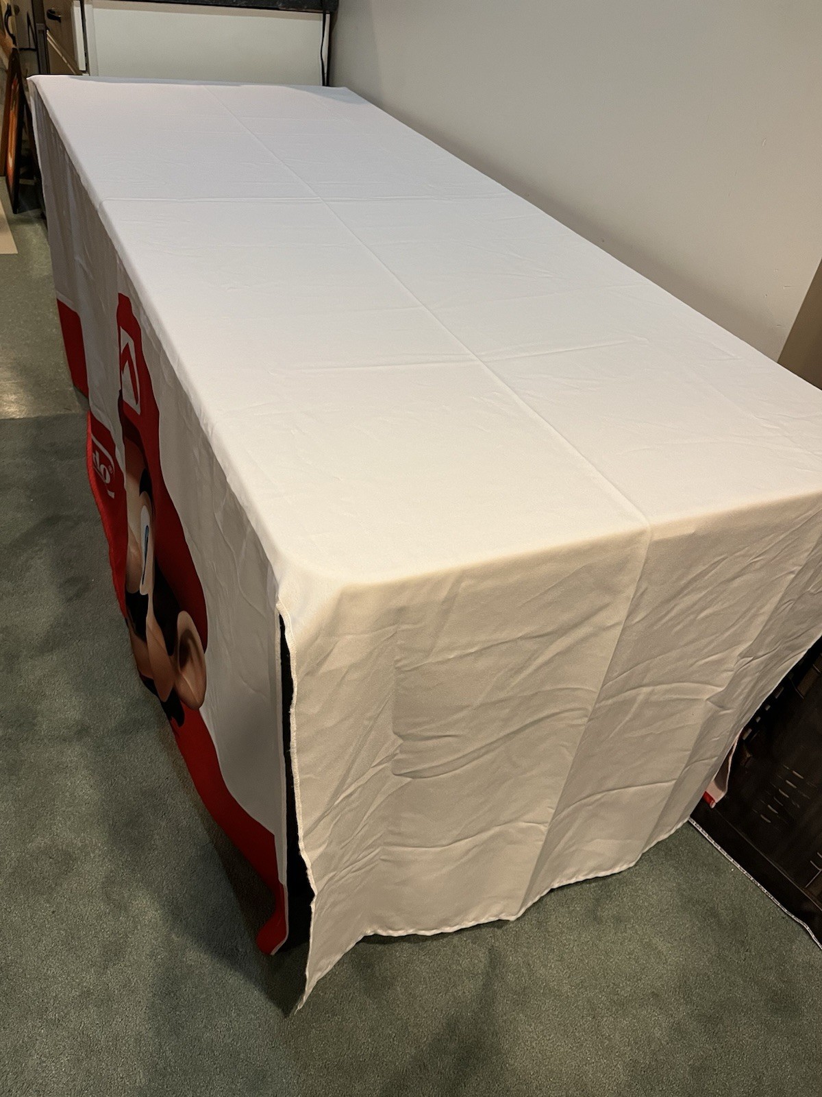 Nintendo Merchandising NMI TABLE CLOTH Store Display Wii Mario Switch TOYS R’ US