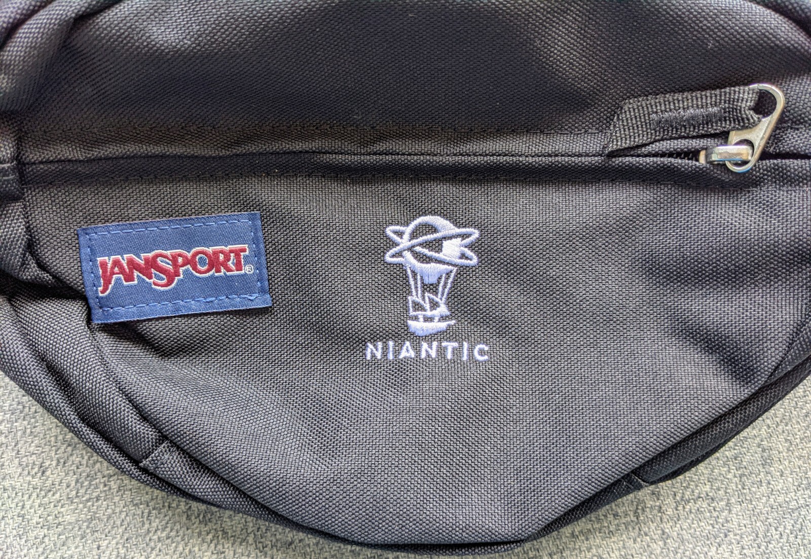 Jansport Niantic Airship Pokemon Fanny Waist Pack Rare Community Day Exclusive