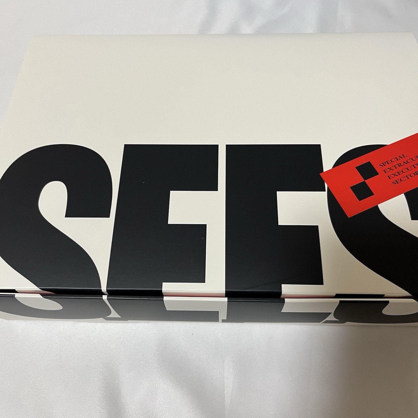 PERSONA 3 RELOAD LIMITED BOX Armband & ArtBook & SoundTrack Set Benefits 2024