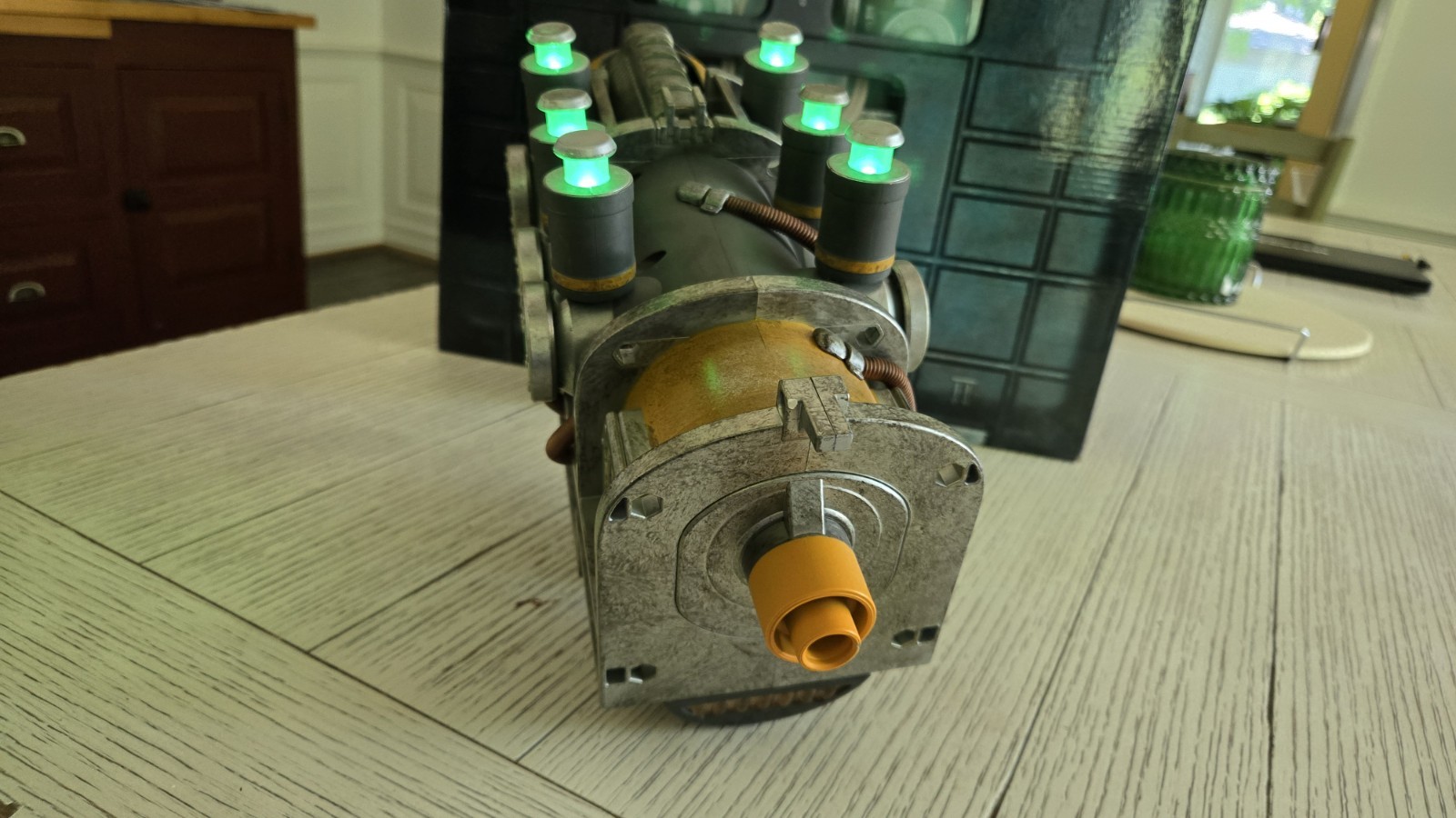 Fallout 1:1 Plasma Pistol Replica Bethesda x Chronicle Collectibles WITH BOX LN