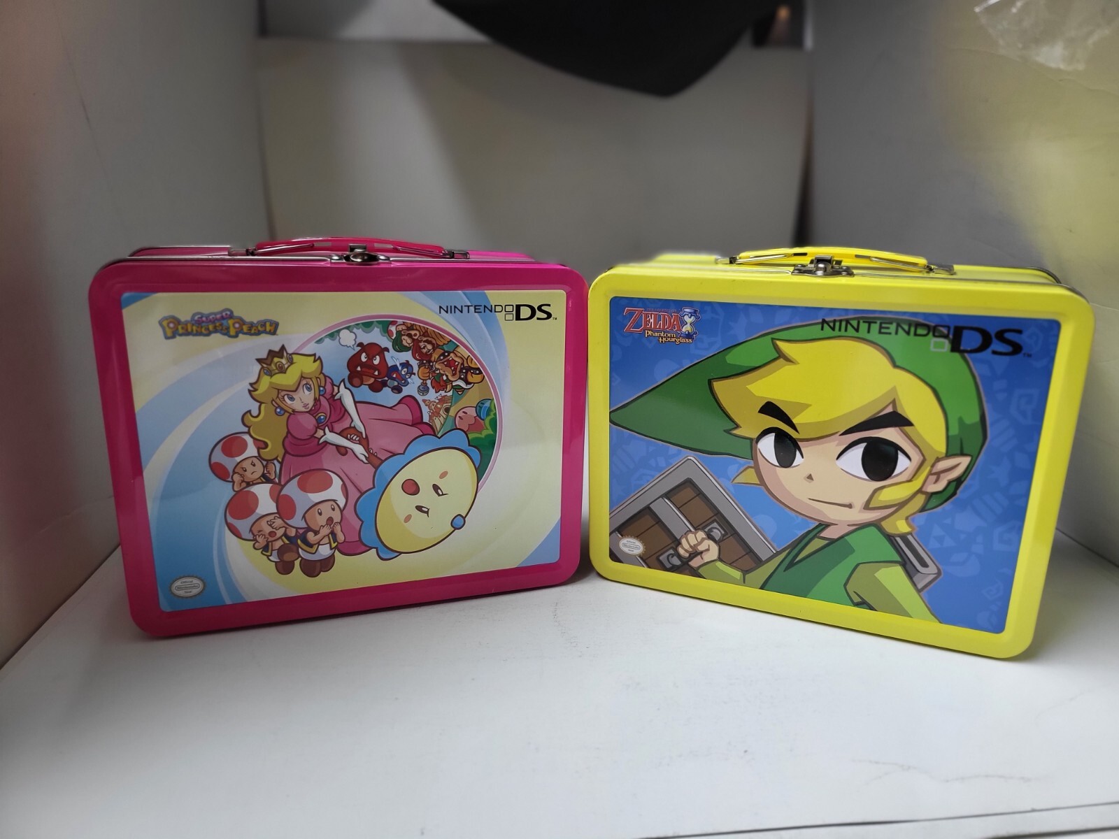 2 Official Nintendo Super PRINCESS PEACH & ZELDA Phantom Hourglass Lunch Boxes