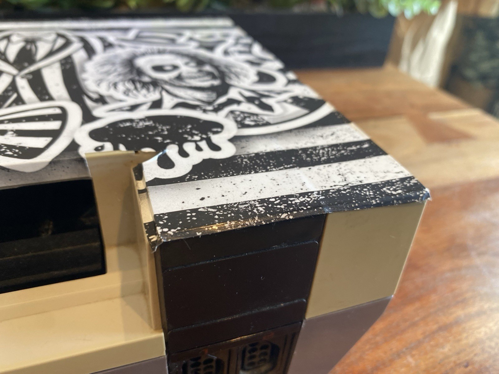 Nintendo NES Console w/ Beetlejuice Skin – TESTED – WORKS – PLEASE READ!