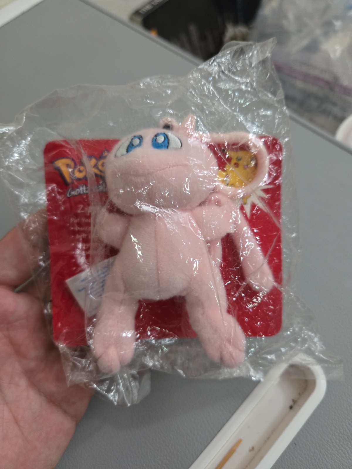 New Vintage 1998 Pokemon Mew #151 Plush Keychain Zipper Pull Nintendo Licensed