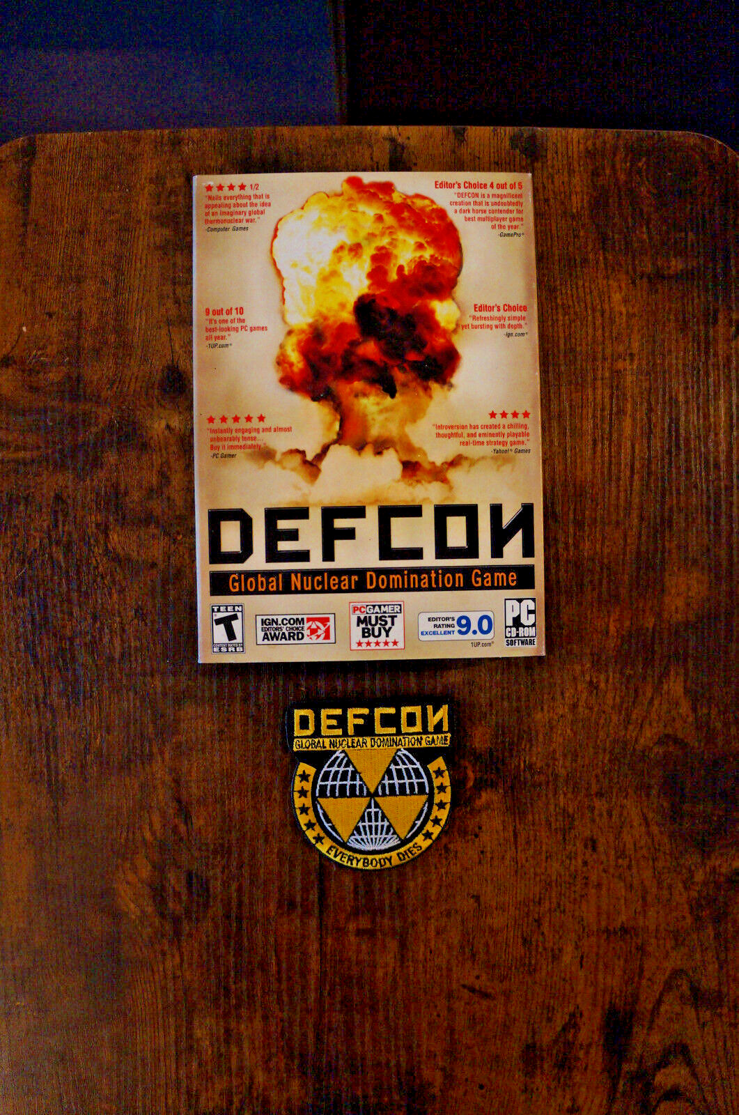 Unopened! Classic PC Game DEFCON with embroidered patch bundle. Rare Item