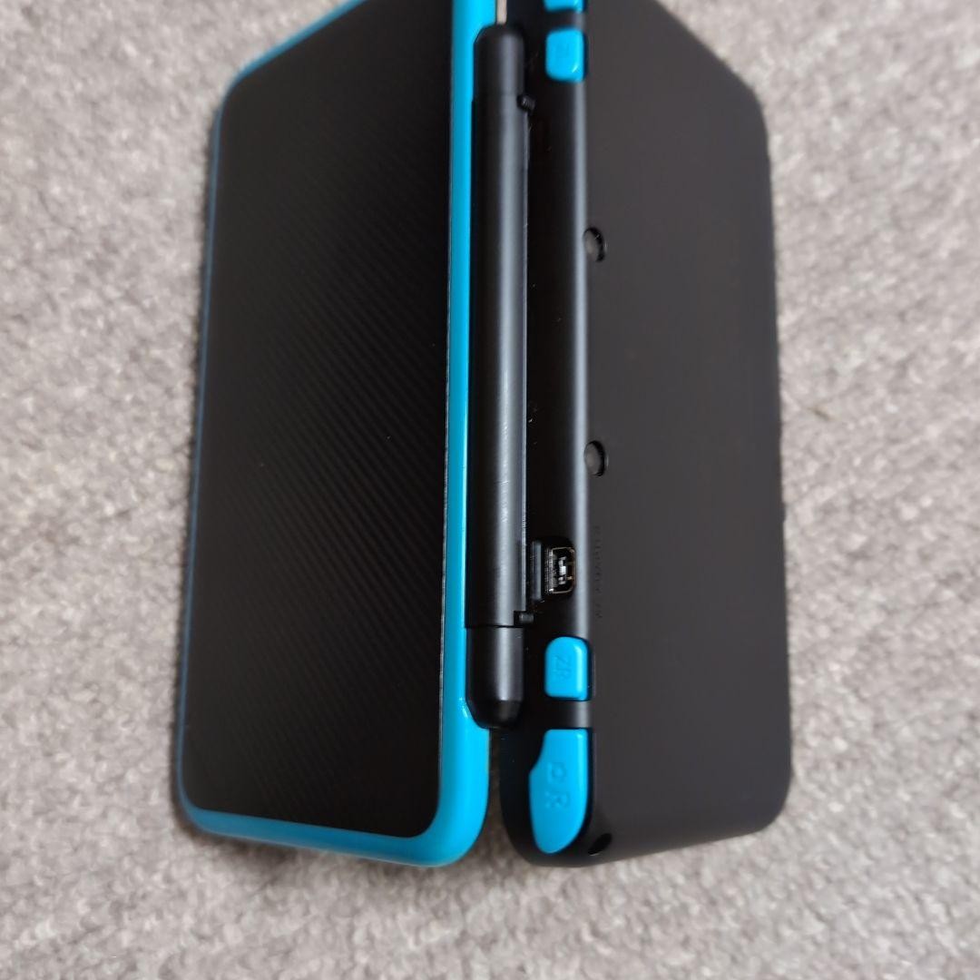 New Nintendo 2DS LL Black x Turquoise missing SD card