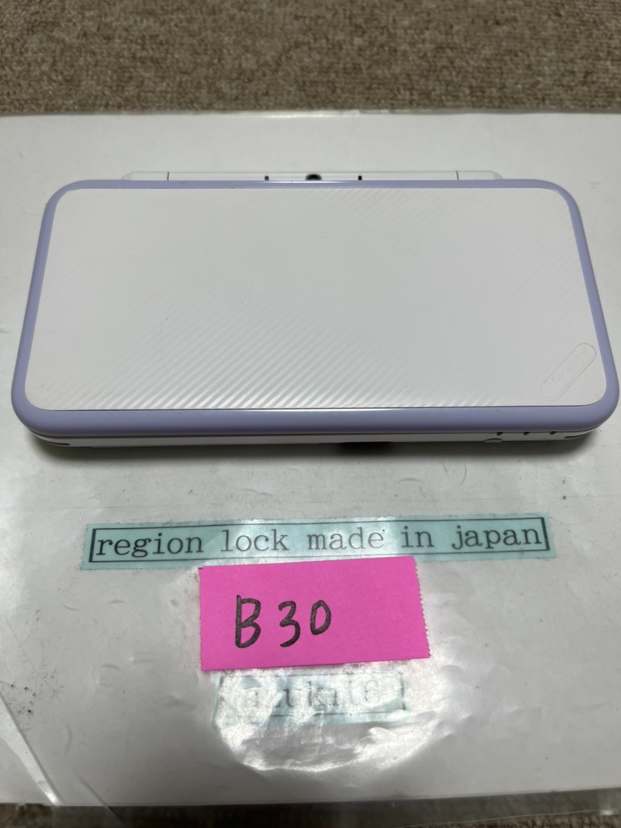 New Nintendo 2DS XL LL White lavenderr Console region Japanese B30