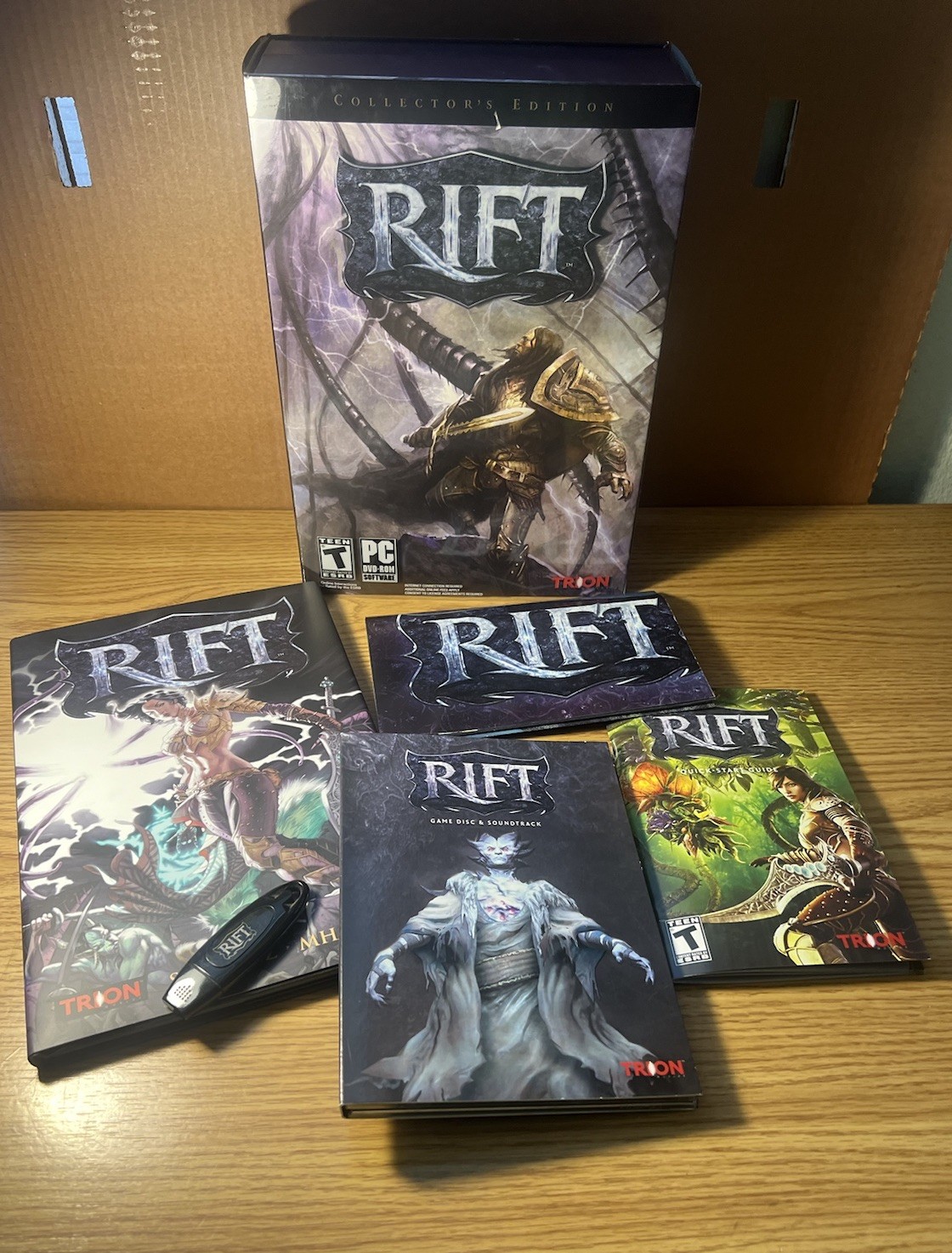RIFT Collectors Edition Box Set P.C. Game Disc & Soundtrack, Excellent Condition
