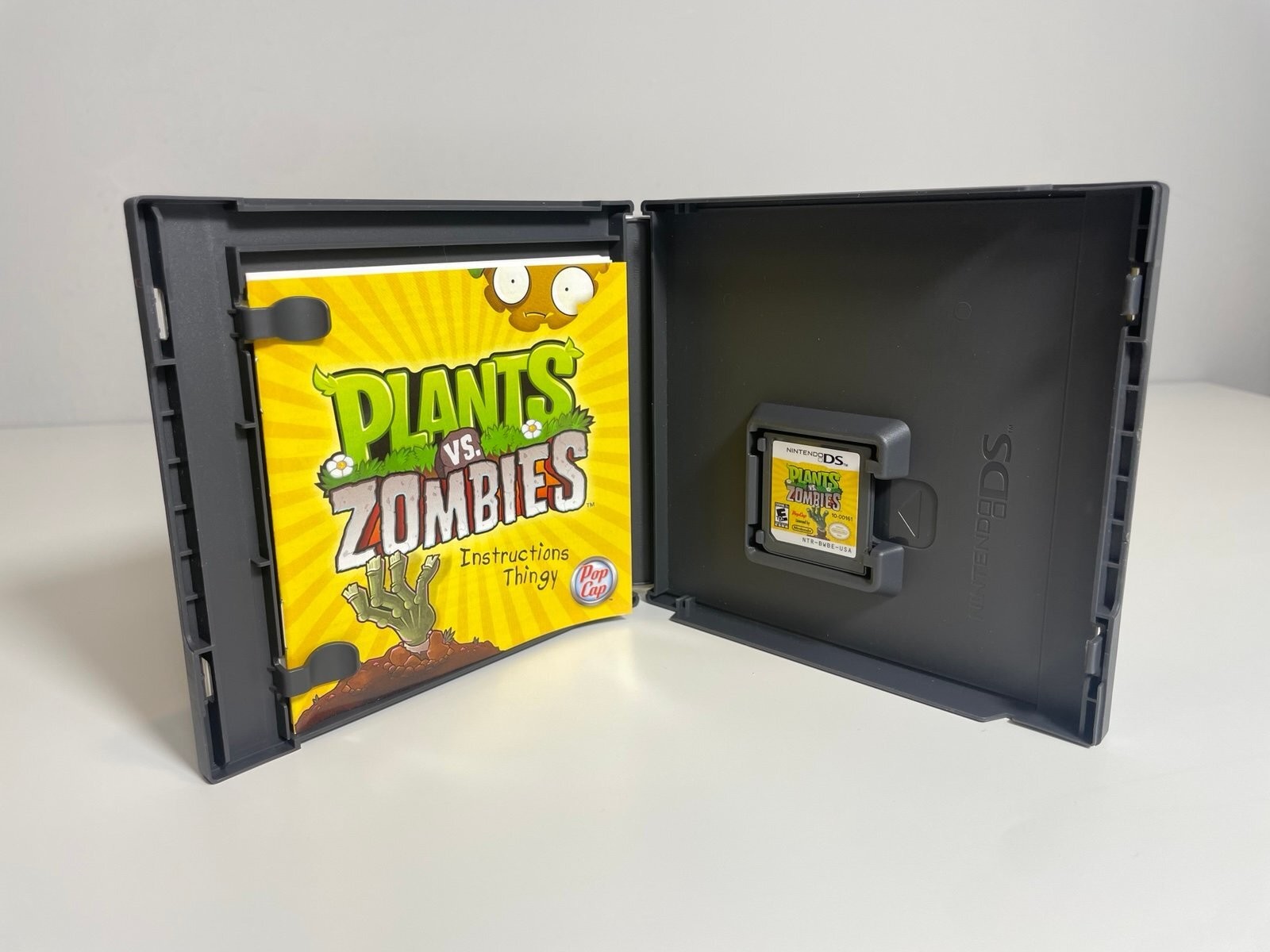 Plants vs Zombies Nintendo DS CIB Complete Excellent Tested