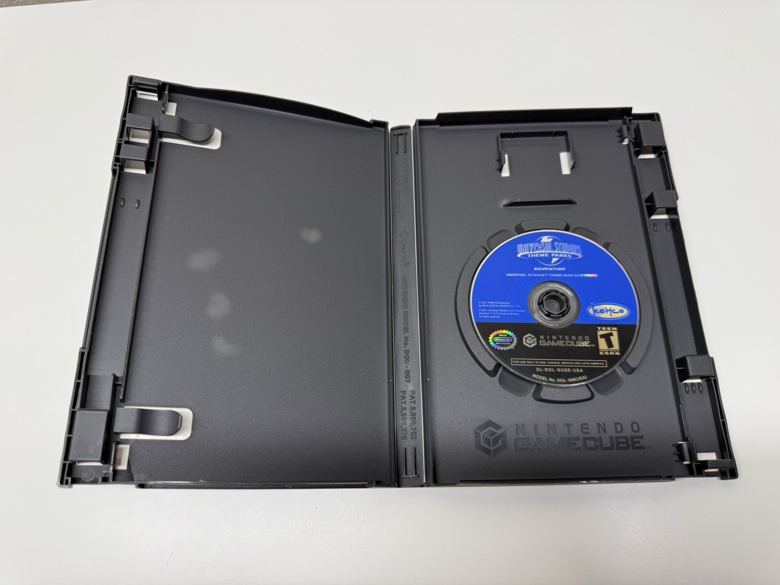 Universal Studios: Theme Park Adventure (Nintendo GameCube, 2001) Tested Clean