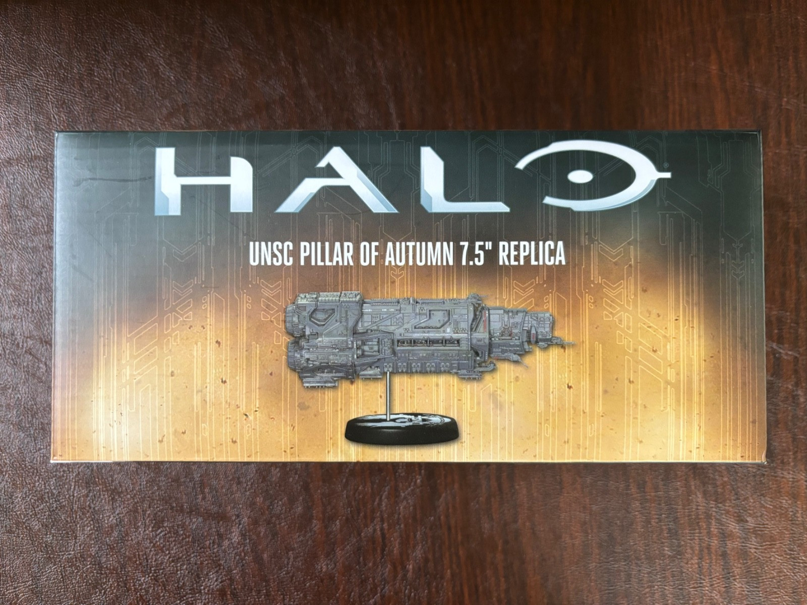 Dark Horse Halo 7.5″ UNSC Pillar of Autumn Replica Statue