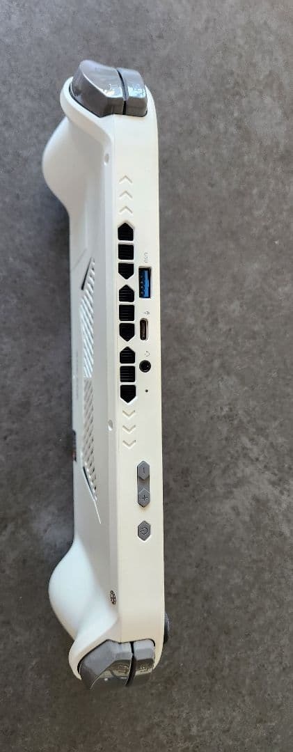 AOKZOE A1 Ryzen 7 6800U Win 11 32GB 2TB Game Console