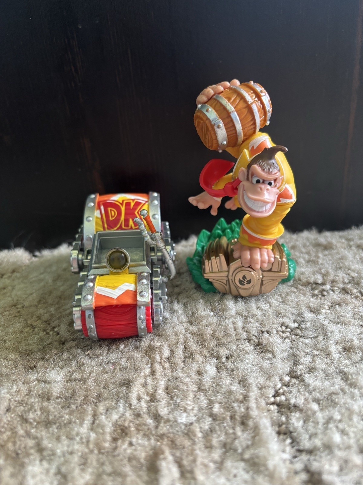 Skylanders Superchargers Turbo Charge Donkey Kong Amiibo And Barrel Blaster