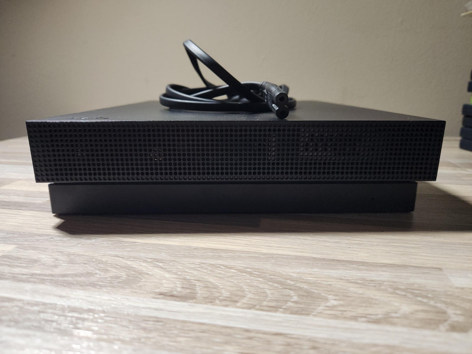 Xbox One X System Console 1 TB (Excellent Condition)