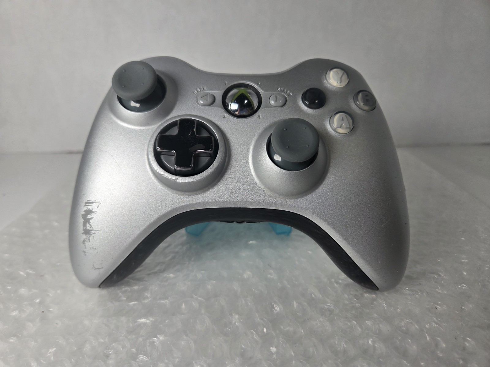 Microsoft Xbox 360 Wireless Video Game Controller Silver Gray New Sticks Tested