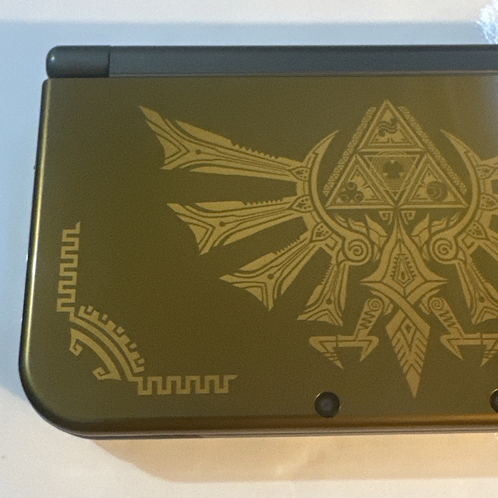 New Nintendo 3DS XL – Zelda Hyrule Edition – Complete CIB – Tested