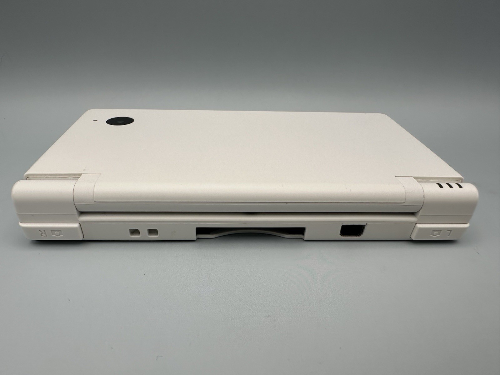 Nintendo DSi Arctic White (Japanese Import, region free) plus new charger