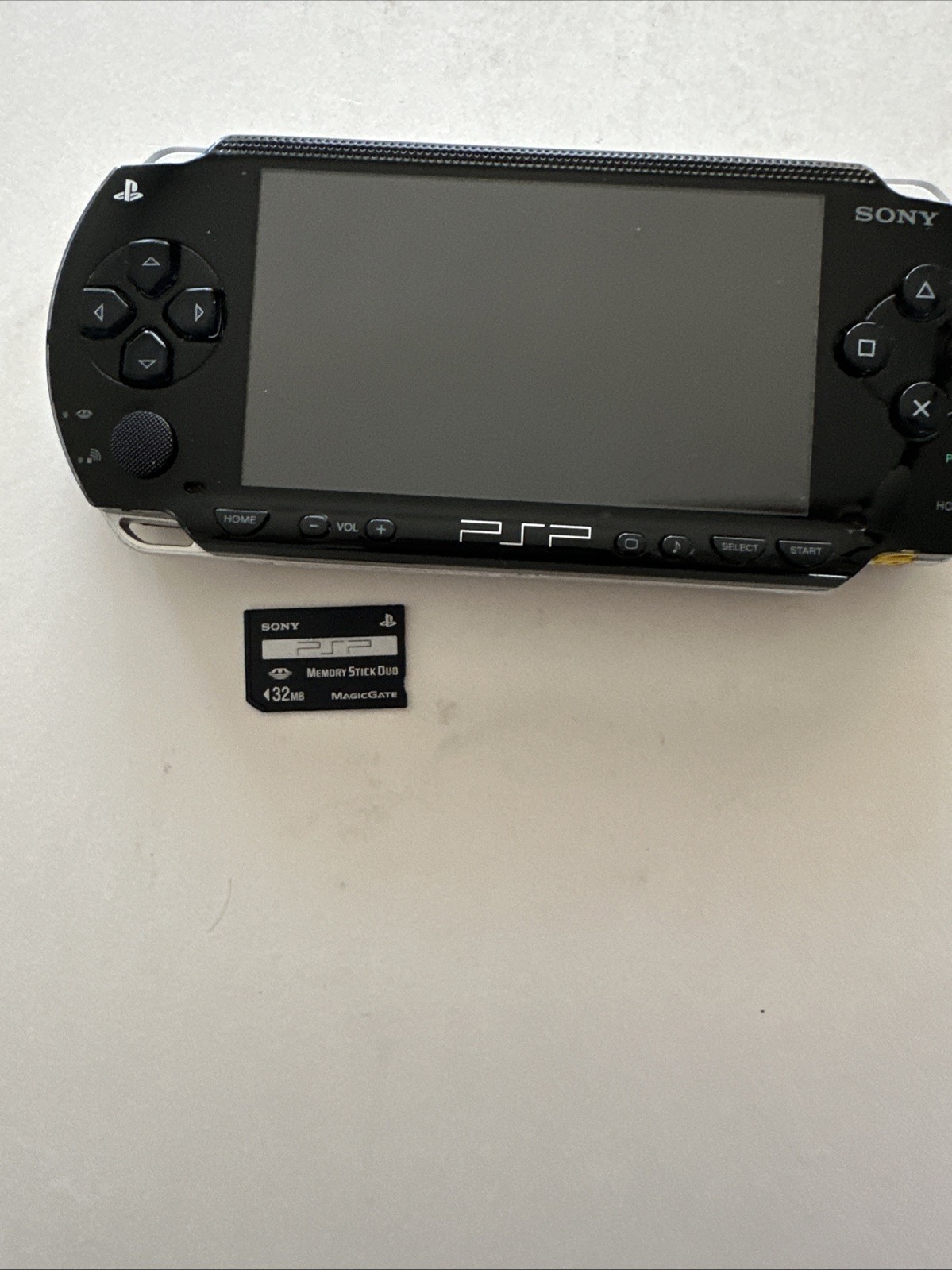 Sony PlayStation Portable Value Pack – Black (PSP-1001K) – CIB (no Headphones)