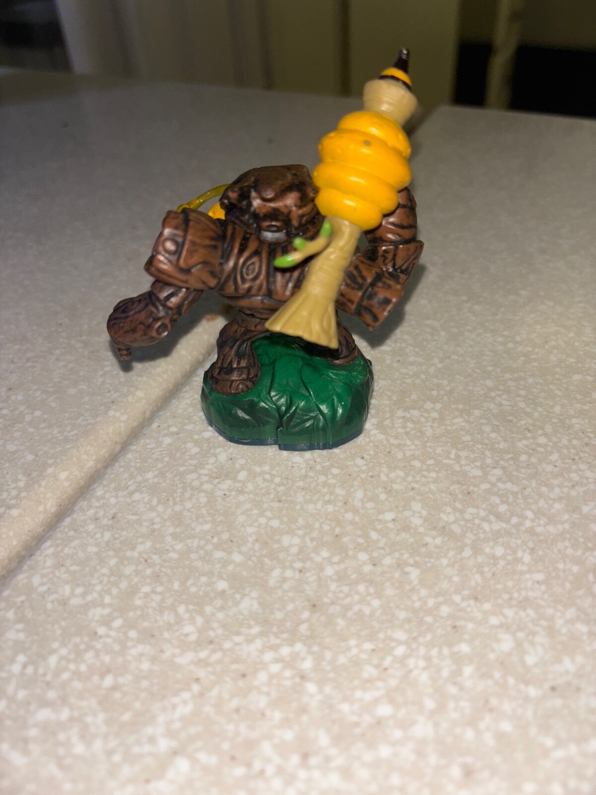 Skylanders Swap Force – Lightcore Bumble Blast Figure – Life Element – Blue Base