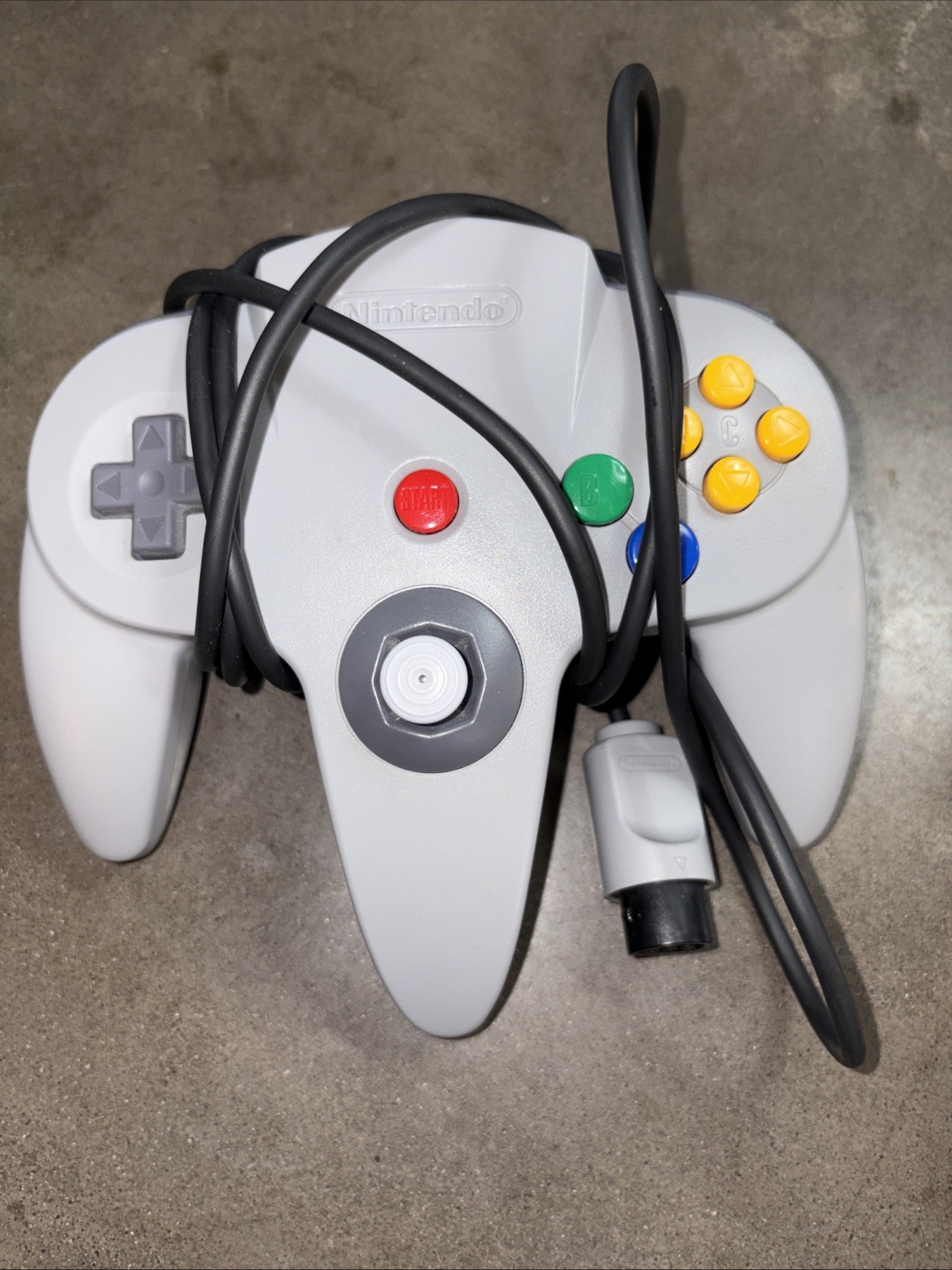Nintendo 64 N64 With Four Controllers And Cords