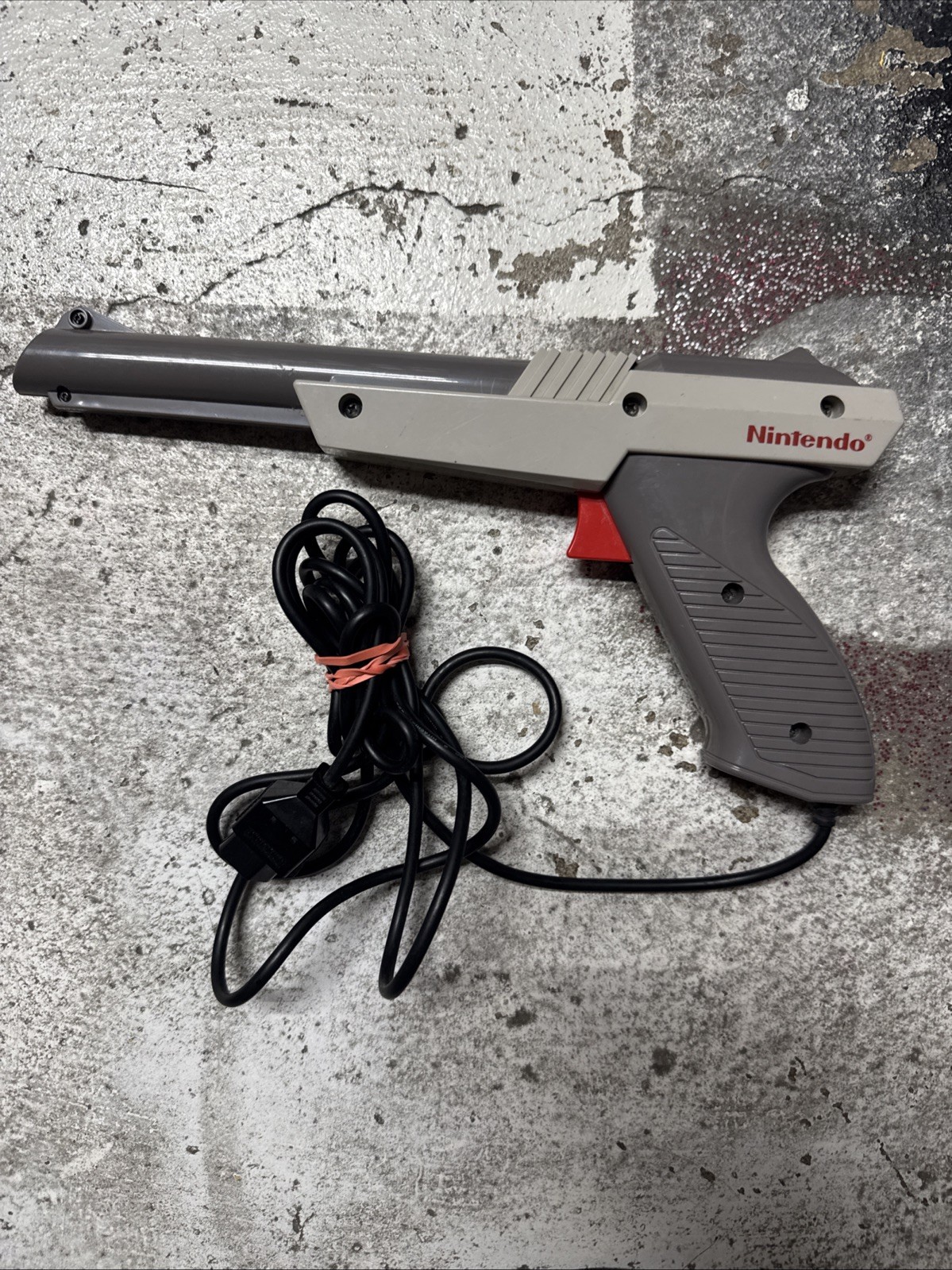 Nintendo NES Zapper Light Gun Gray Controller OEM Original 1985 Grey