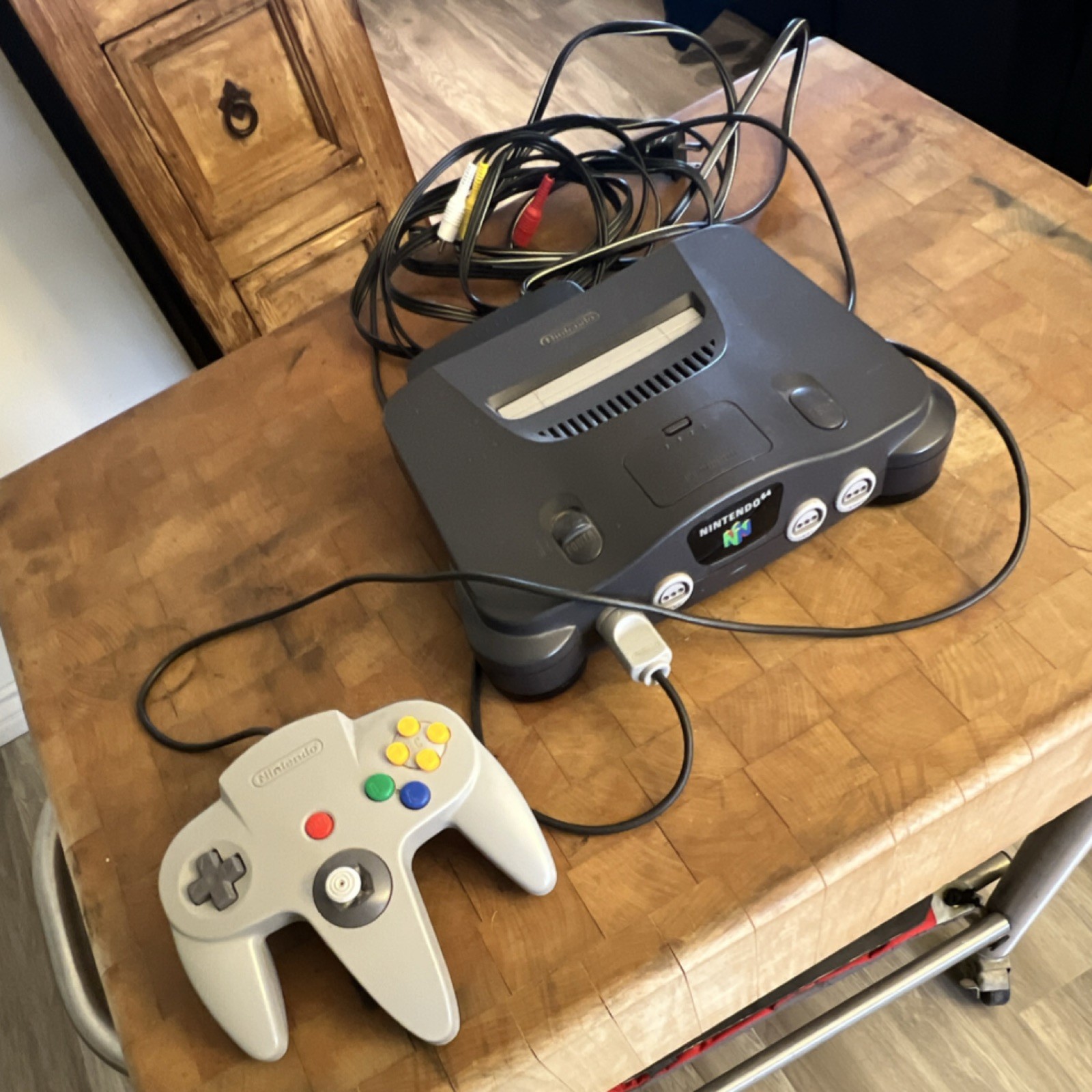 Nintendo 64 NUS-001 Black Console with Cords and Gray Controller