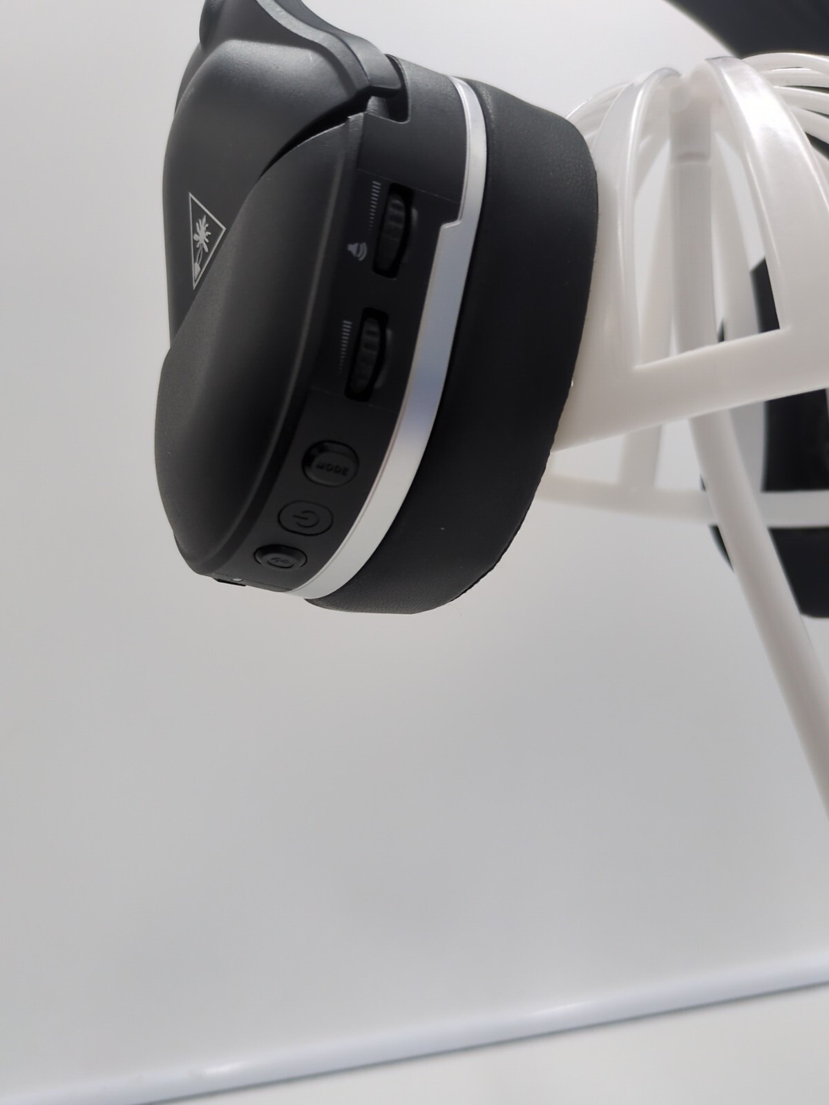 Turtle Beach Stealth 700 G2x MAX Ear-Cup Over the Ear Headsets – Untested