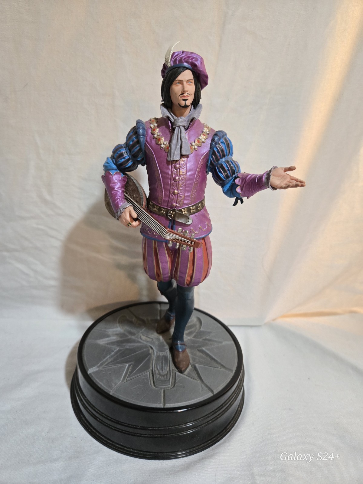 Dark Horse 9.5 In The Witcher 3 Wild Hunt Dandelion Figurine Replica PVC Statue