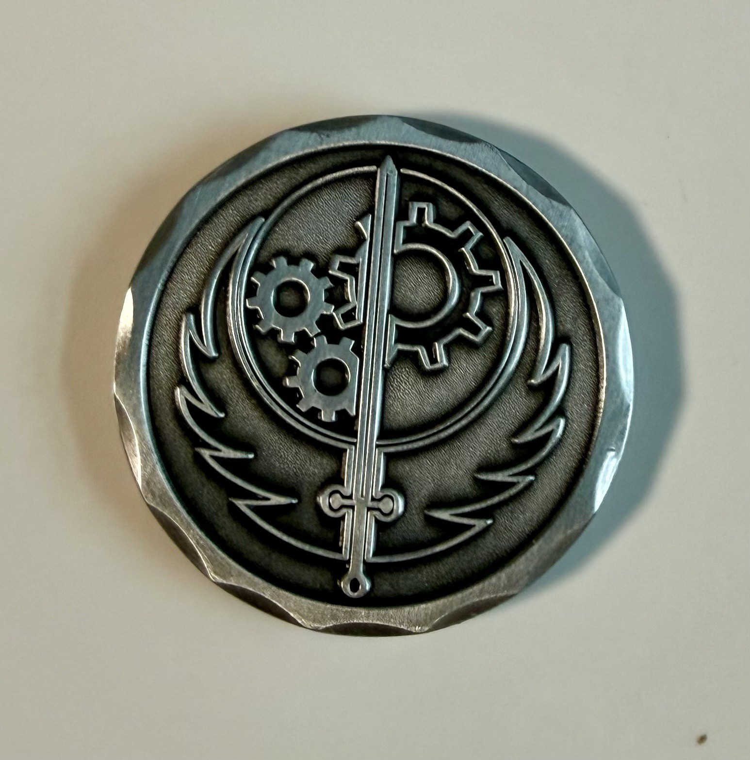 FALLOUT 4-BROTHERHOOD OF STEEL Military Rare Challenge Coin-Novelty Coin & Patch