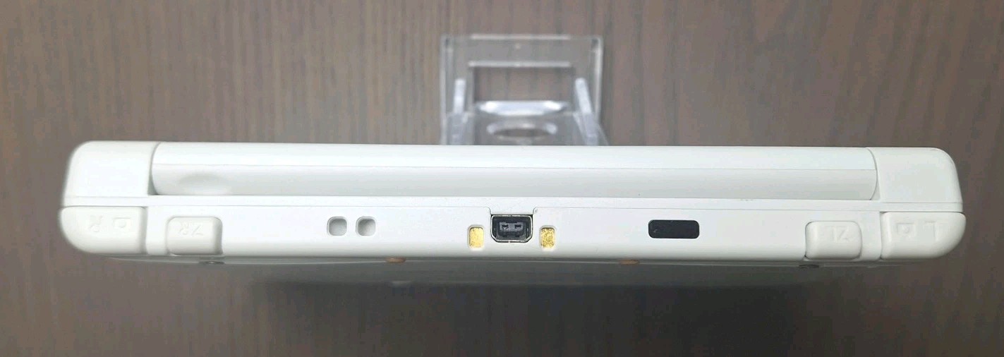 New Nintendo 3DS XL Pearl White | Charger + 32GB SD Card | REGION FREE