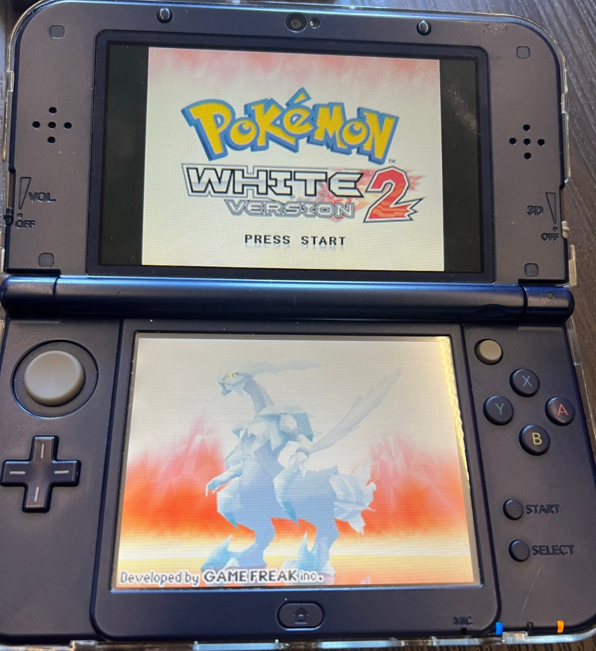 *AUTHENTIC CIB* Pokemon: White Version 2 (Nintendo DS, 2012) *TESTED*