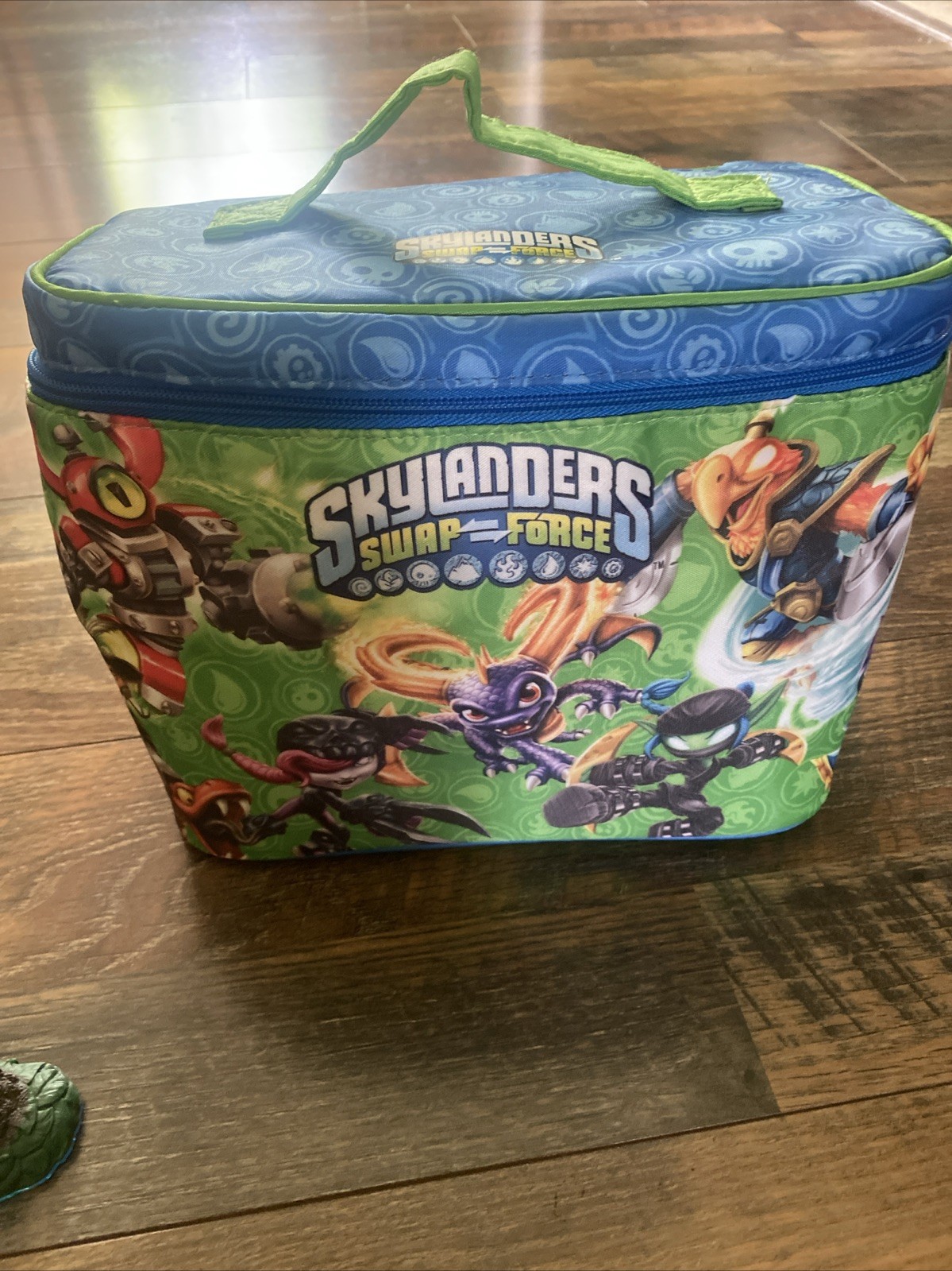 Lot Of Skylanders Swap Force Characters And Carrying Case