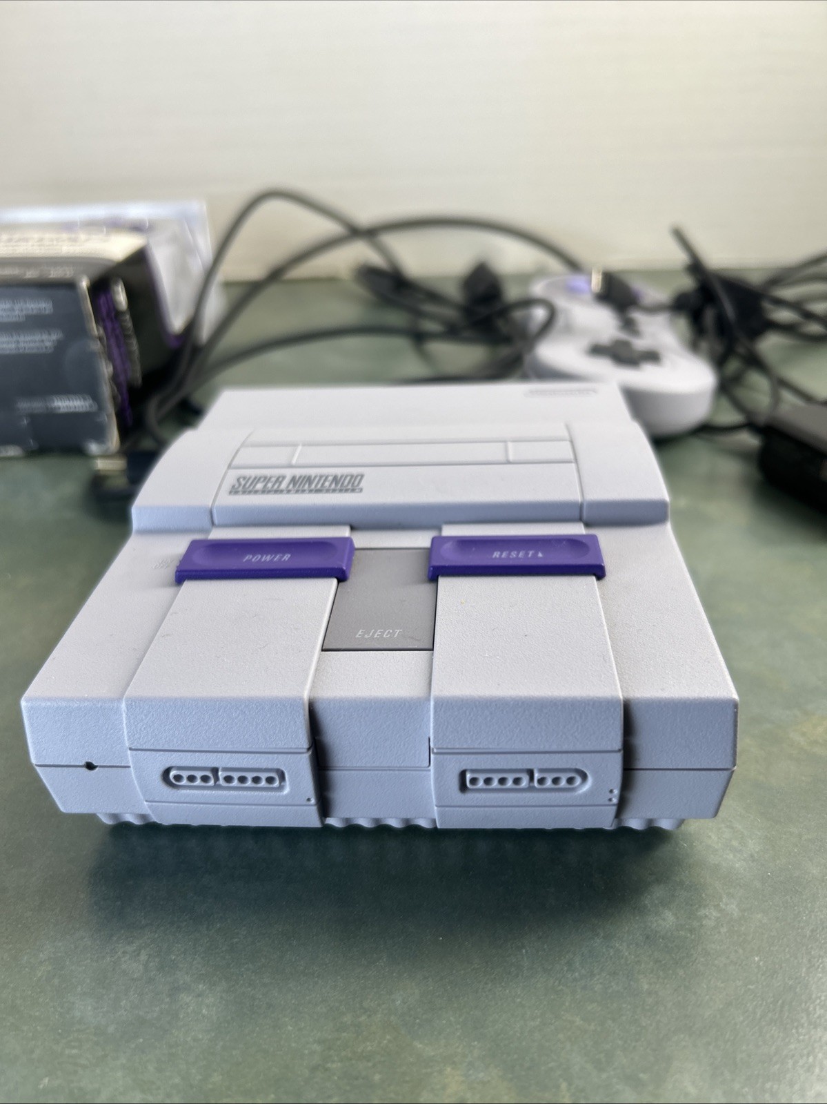 Nintendo SNES Classic Mini CLV-201 21 Built-In Games OEM Controller + Wireless