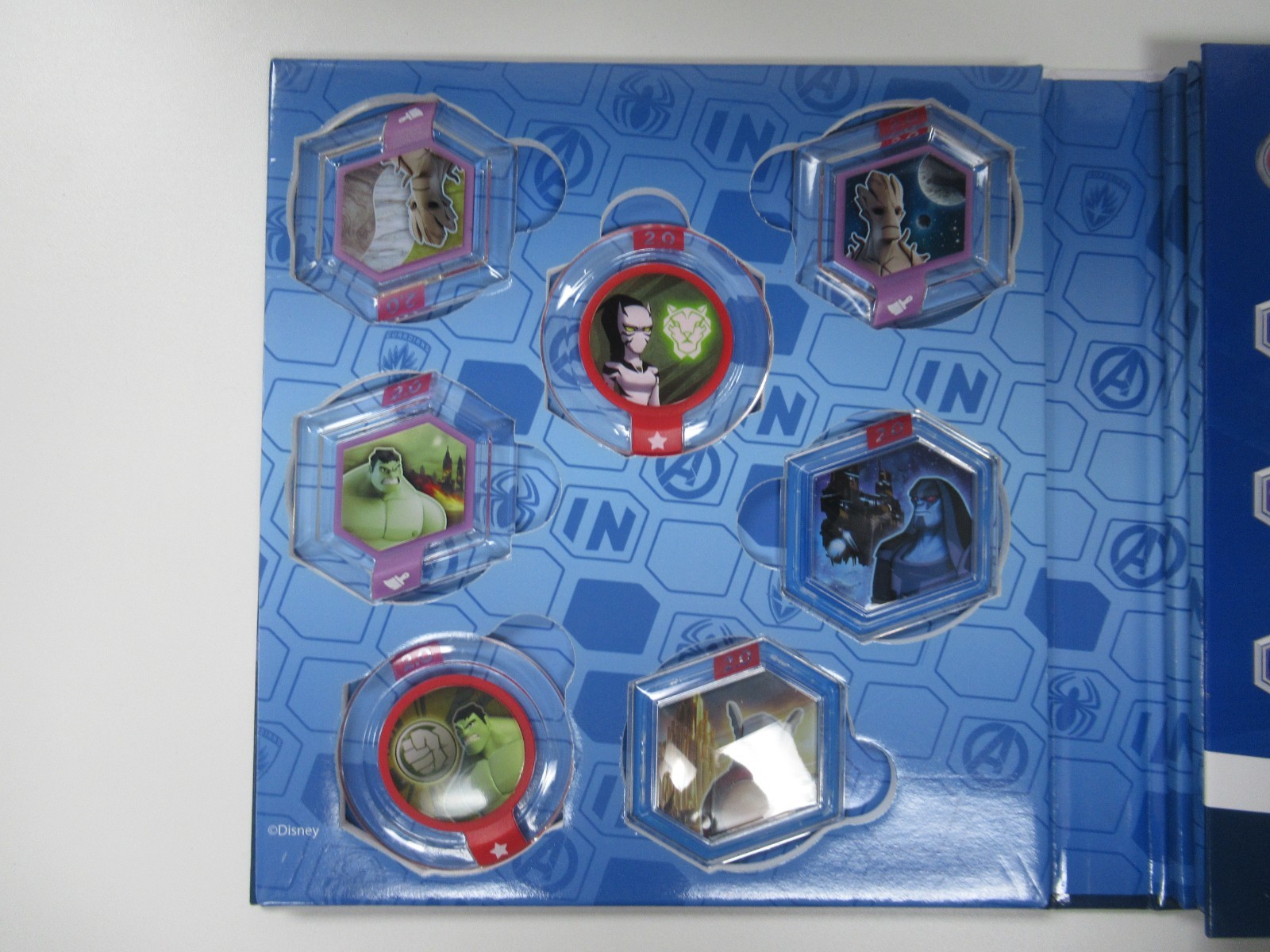 Disney Infinity Super Heroes Power Disc Album With 21 Wave Discs – Some Dupes