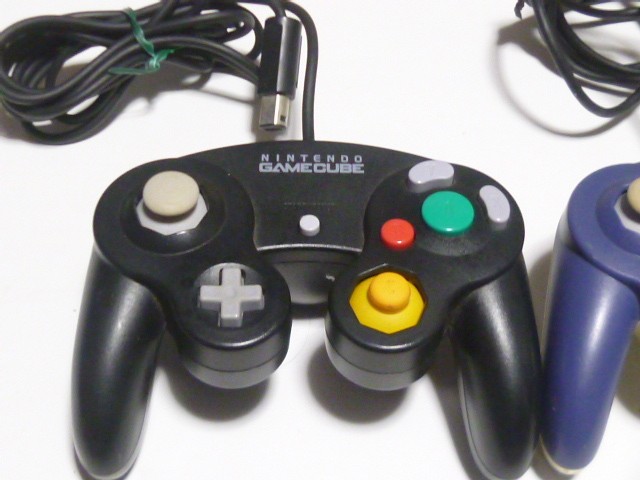 HORI Wii Classic Controller 2 Pack GameCube Controller Set